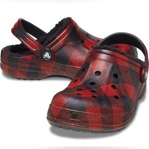 CROCS NWT red & black plaid Ralen lined clogs women’s 6